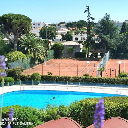 2 Pieces Climatise-Wifi / 4 Voyageurs / Boxe Prive / 2 Piscines / 2 Tennis / Petanque / Pingpong 昂蒂布 外观 照片