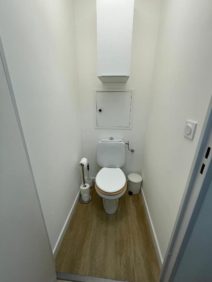 2 Pieces Climatise-Wifi / 4 Voyageurs / Boxe Prive / 2 Piscines / 2 Tennis / Petanque / Pingpong 昂蒂布 外观 照片